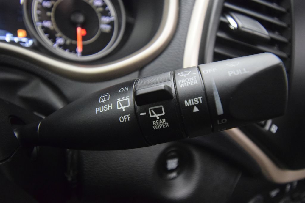 Used 2017 Jeep Cherokee Limited AWD/4WD image 36
