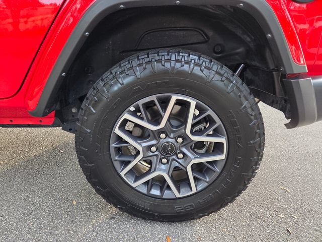 Used 2025 Jeep Wrangler Unlimited Sahara AWD/4WD image 17