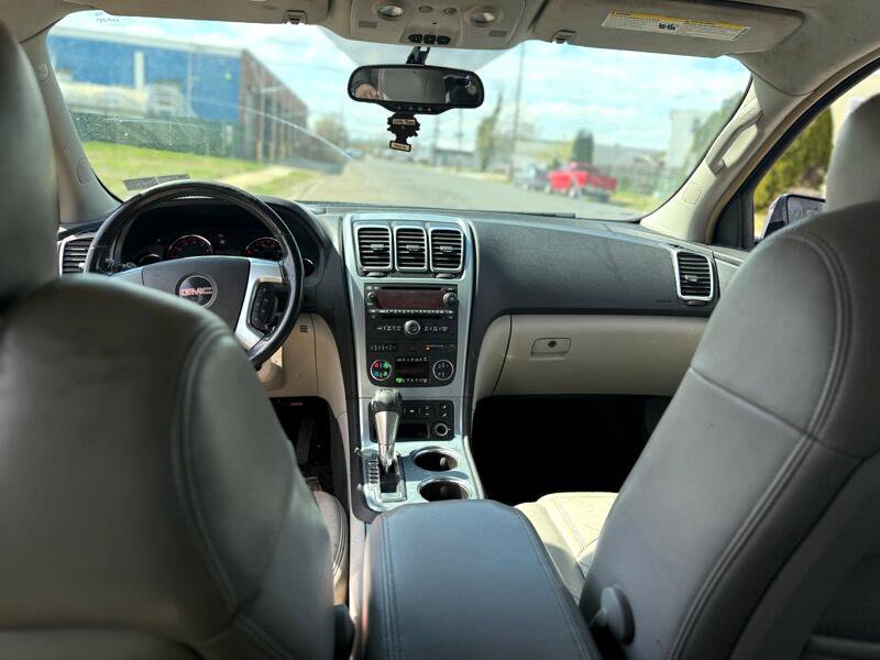Used 2007 GMC Acadia SLT w/ Convenience Package image 18