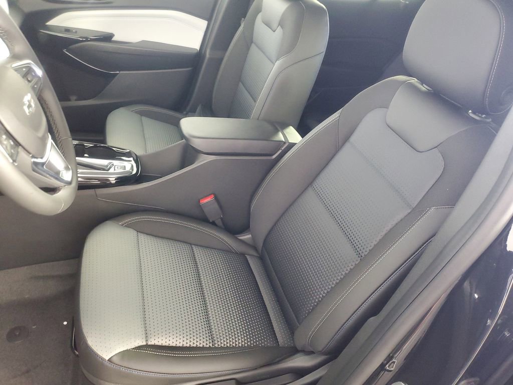 New 2026 Chevrolet Trax LT w/ Midnight Edition image 12