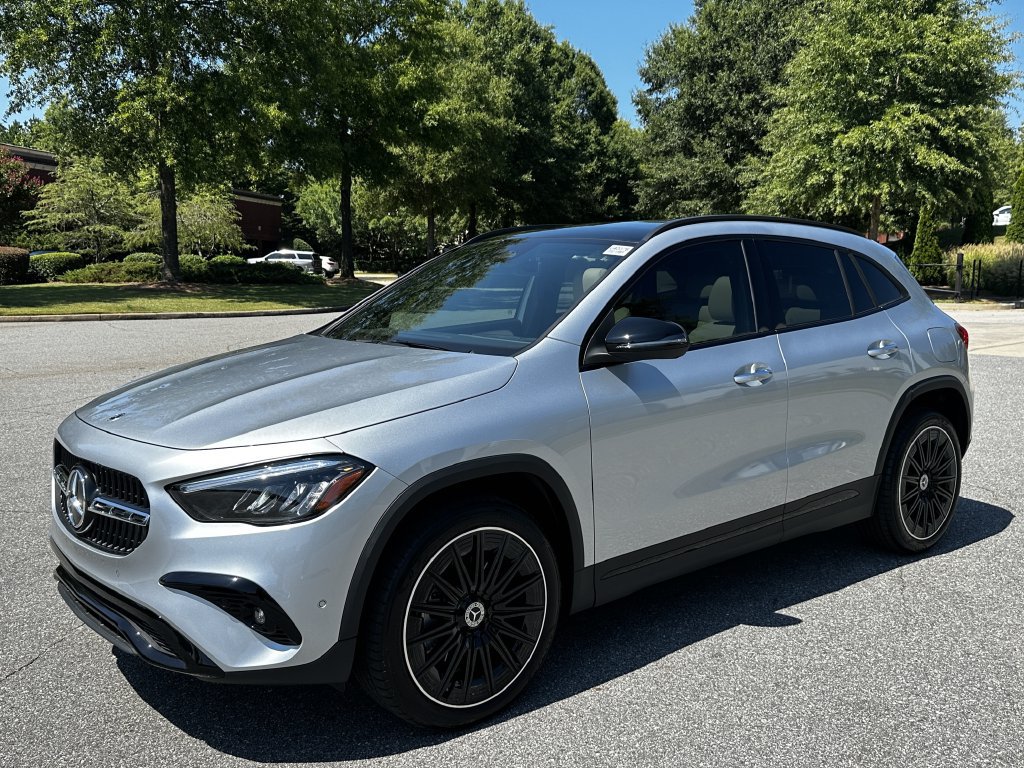 Certified 2026 Mercedes-Benz GLA 250 4MATIC w/ Midnight Edition image 4