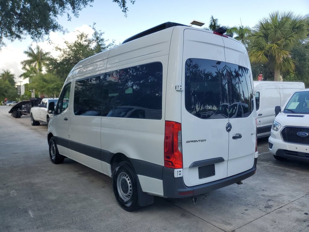 Used 2024 Mercedes-Benz Sprinter 2500 image 4