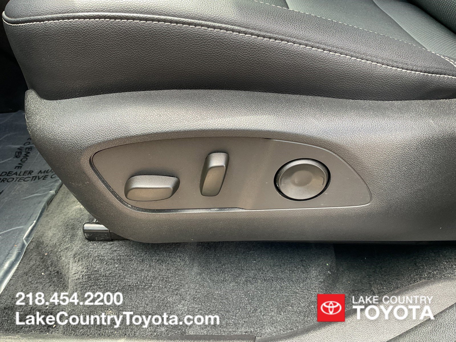 Used 2026 Chevrolet Traverse LT AWD/4WD image 23