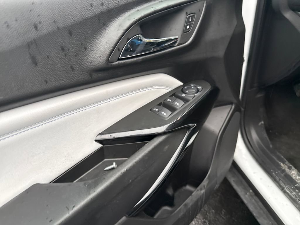 Used 2025 Chevrolet Trax LT w/ LT Convenience Package image 14