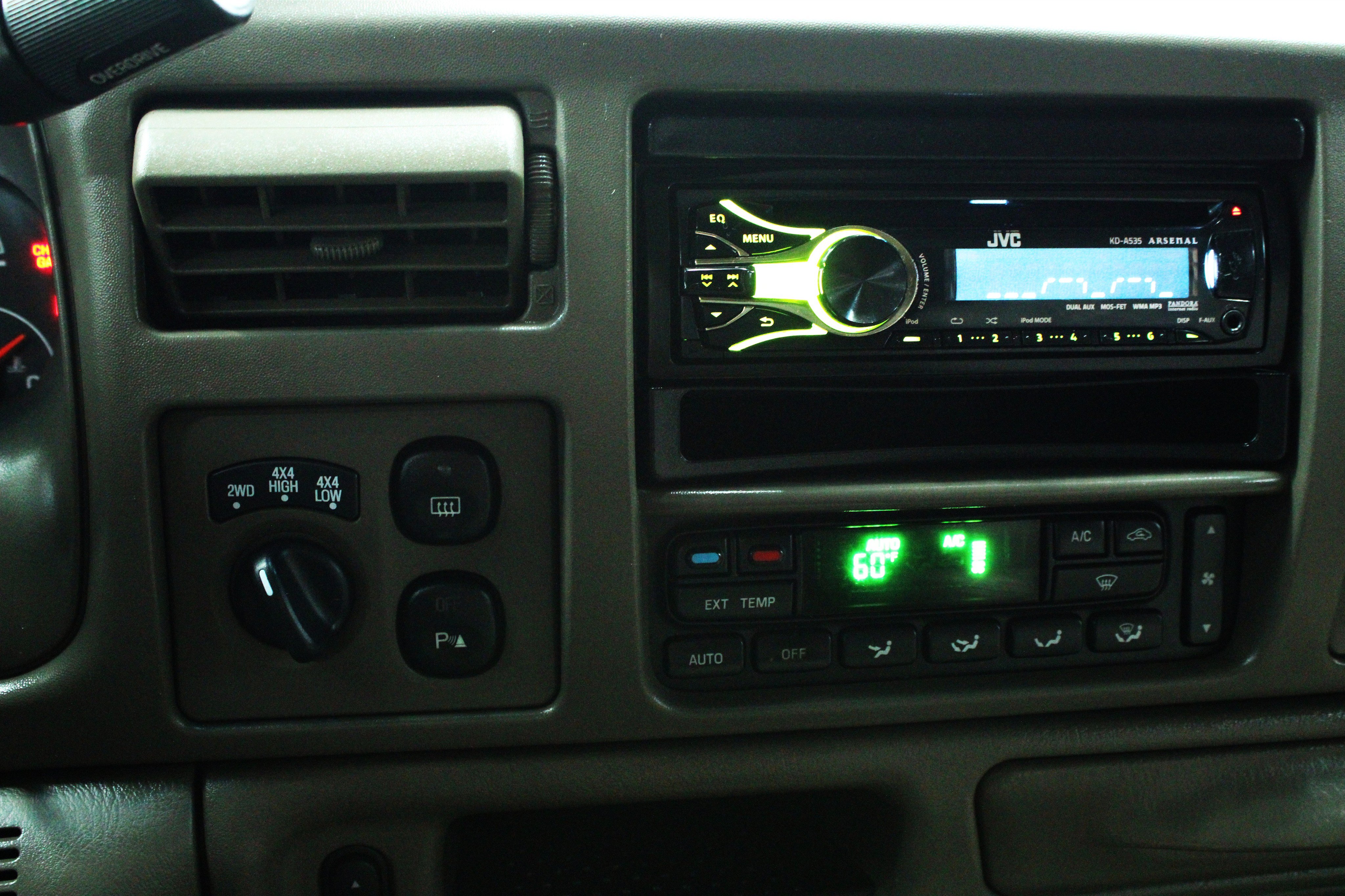 Used 2002 Ford Excursion Limited AWD/4WD image 13