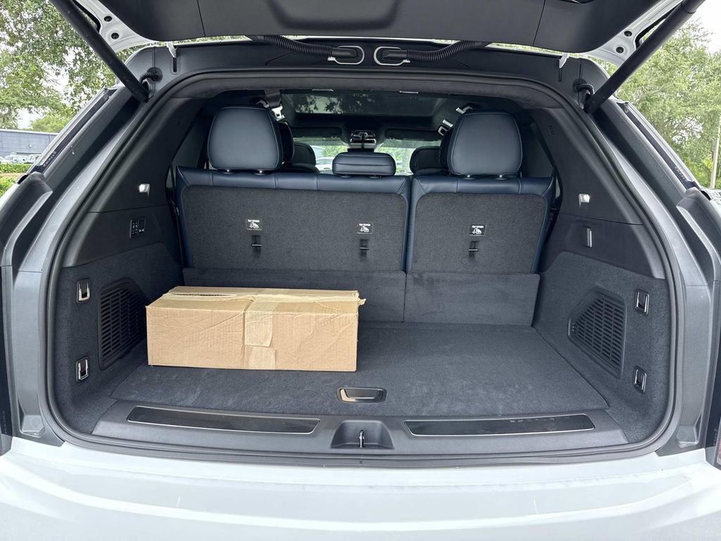 New 2025 Cadillac Escalade IQ Sport 2 w/ LPO, ONYX Package image 11