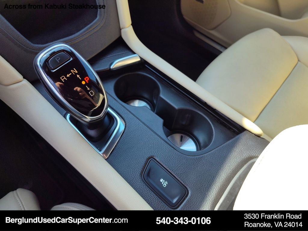 Used 2017 Cadillac XT5 Luxury w/ Driver Awareness Package image 26