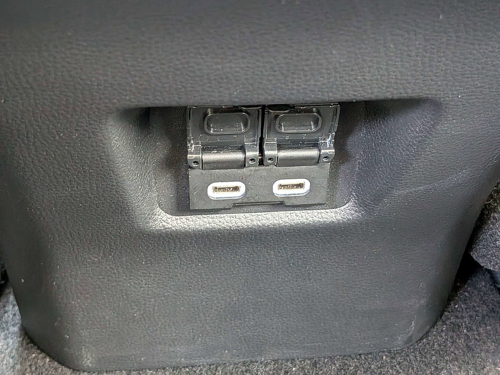 Used 2024 Toyota RAV4 XLE FWD image 14
