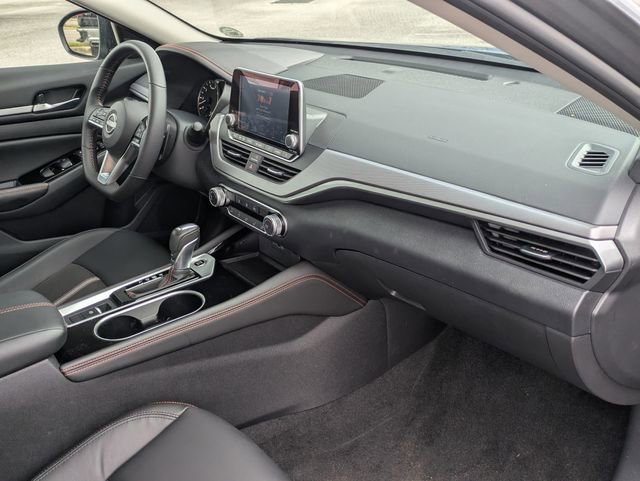 Used 2024 Nissan Altima 2.5 SR AWD/4WD image 29