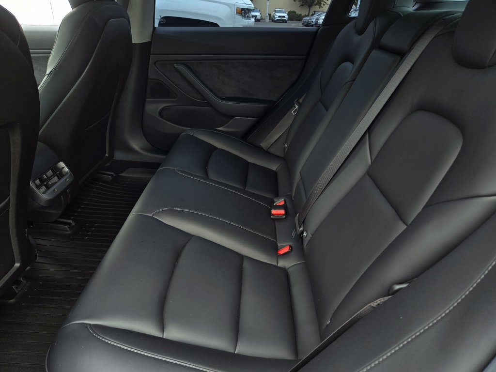 Used 2018 Tesla Model 3 Long Range RWD image 13