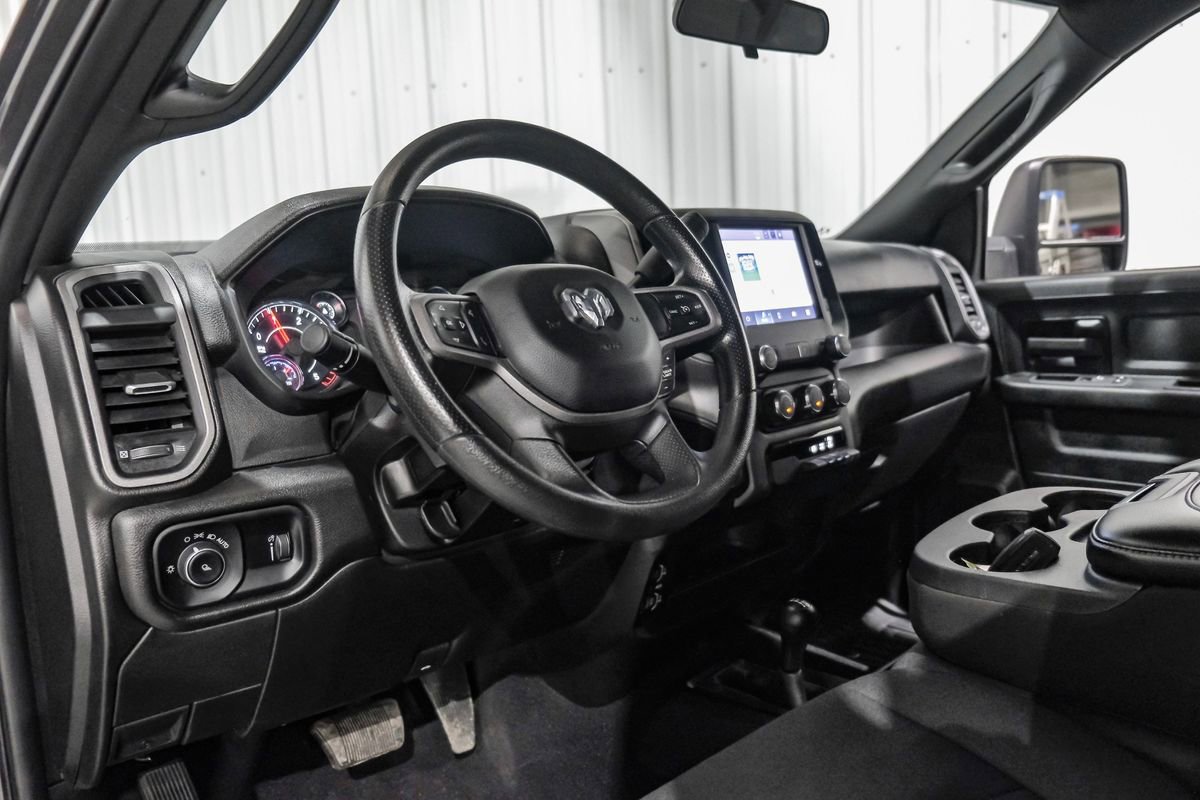 Used 2024 RAM 2500 Tradesman w/ Chrome Appearance Group image 15