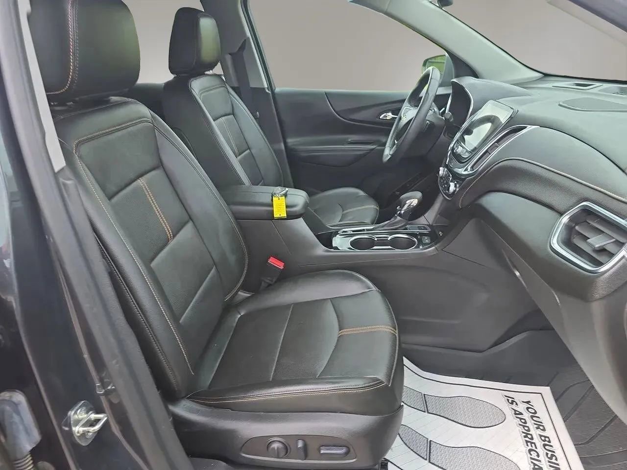 Used 2022 Chevrolet Equinox Premier AWD/4WD image 25