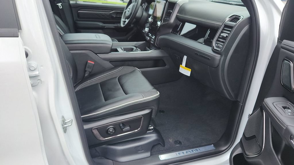 New 2027 RAM 1500 Limited w/ Night Edition AWD/4WD image 10