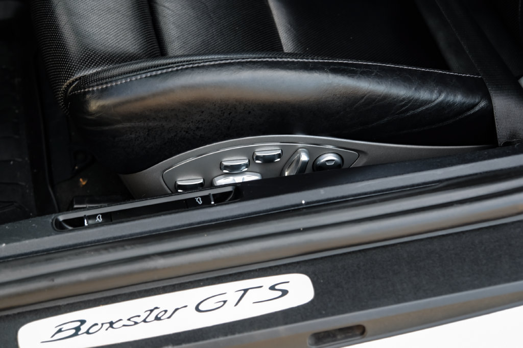Used 2018 Porsche 718 Boxster GTS RWD image 38