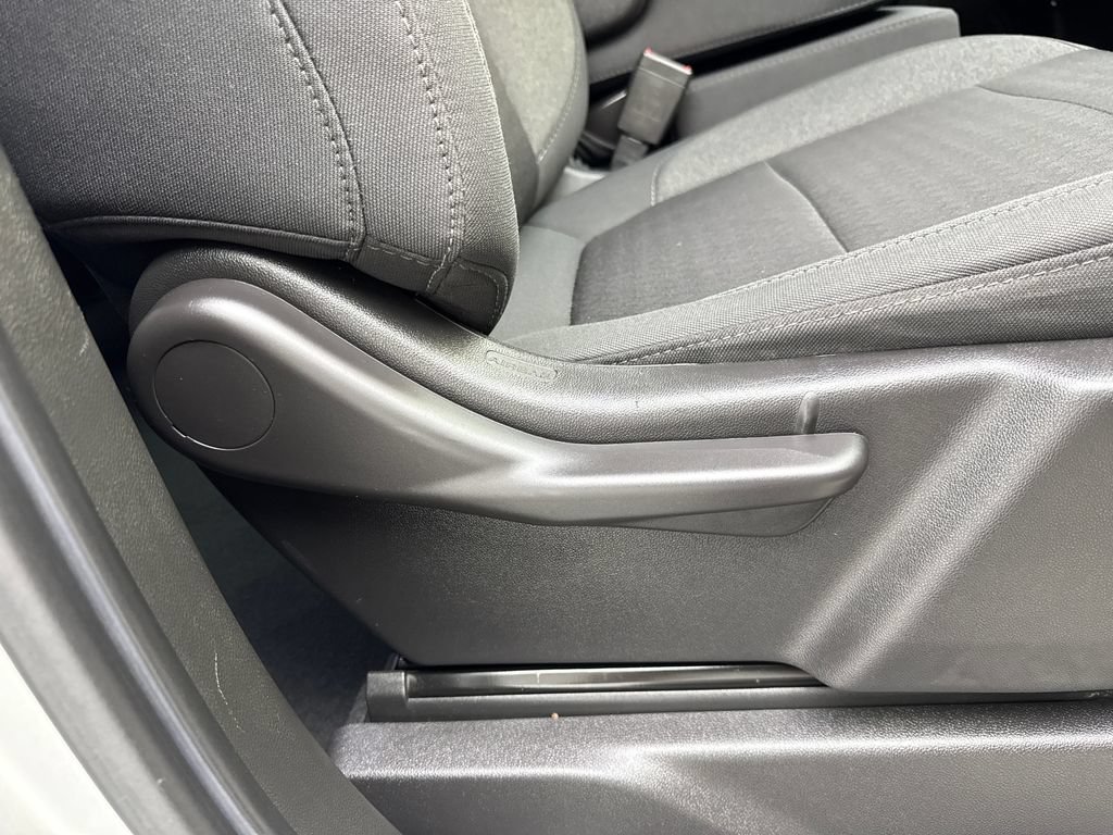 Used 2022 Chevrolet Silverado 2500 Custom w/ Custom Convenience Package AWD/4WD image 46