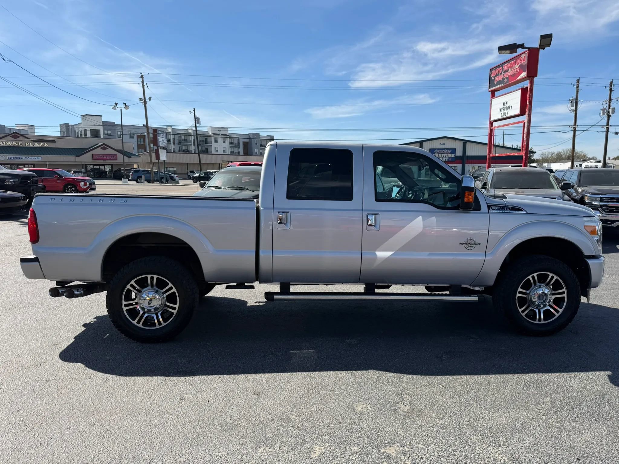 Used 2014 Ford F350 Platinum AWD/4WD image 7