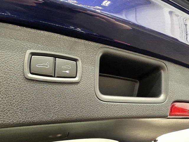 New 2025 Porsche Macan image 37