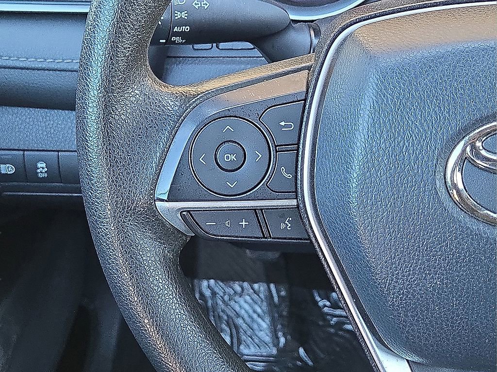 Used 2021 Toyota Camry LE image 17