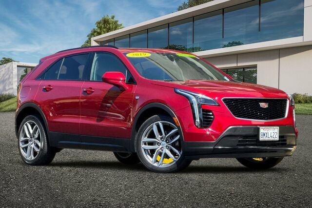 Used 2019 Cadillac XT4 Sport FWD image 2