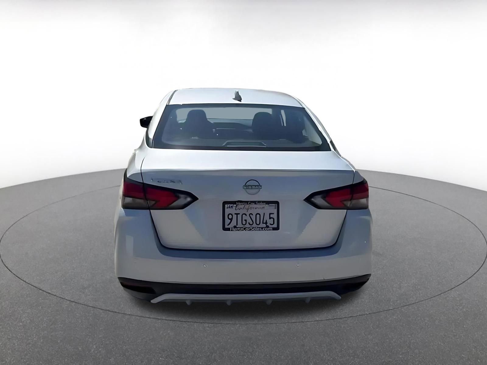 Used 2025 Nissan Versa SV image 12