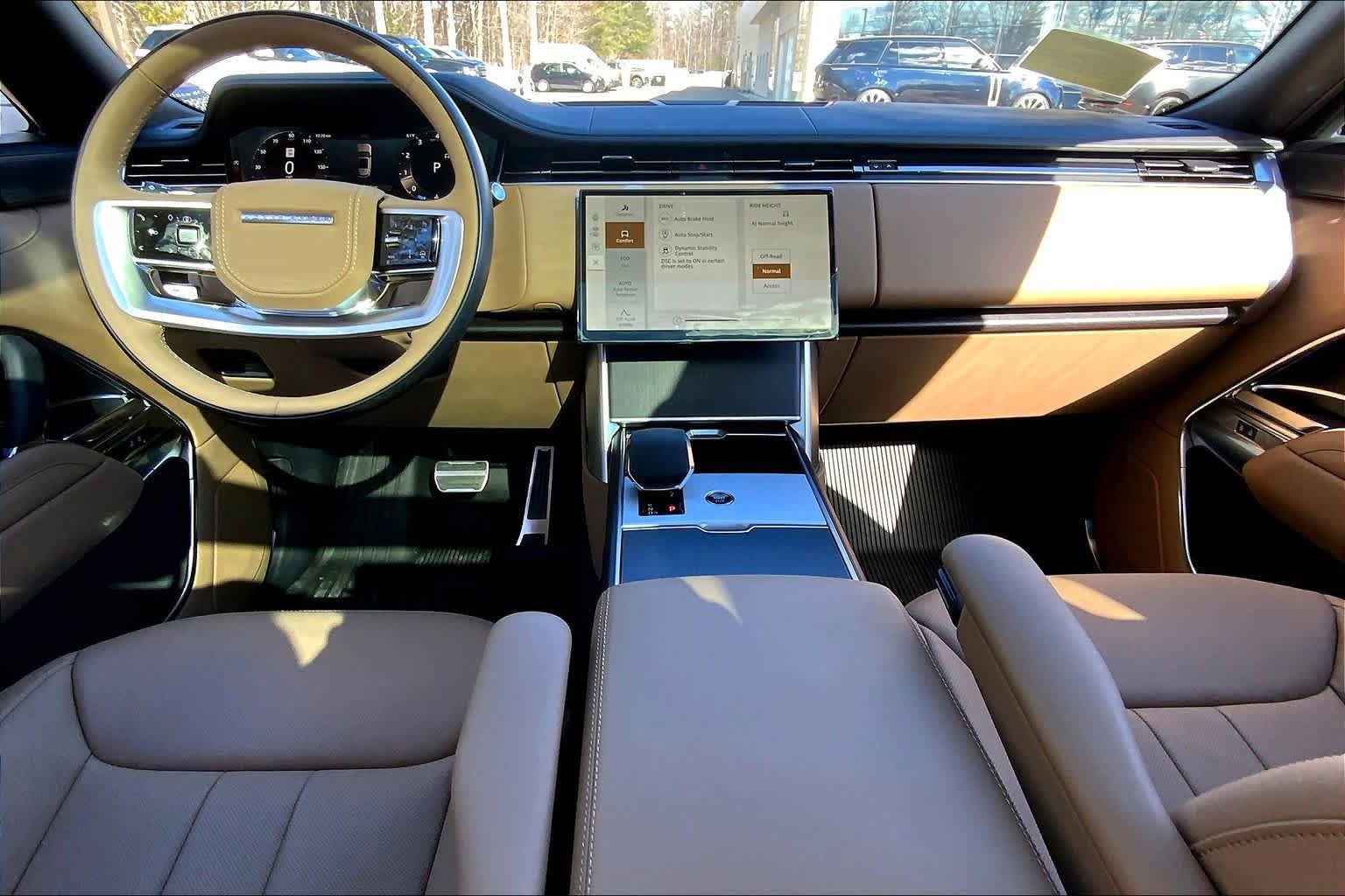 New 2026 Land Rover Range Rover SE image 7