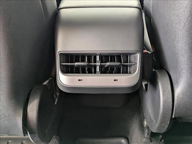 Used 2021 Tesla Model Y Long Range AWD/4WD image 20