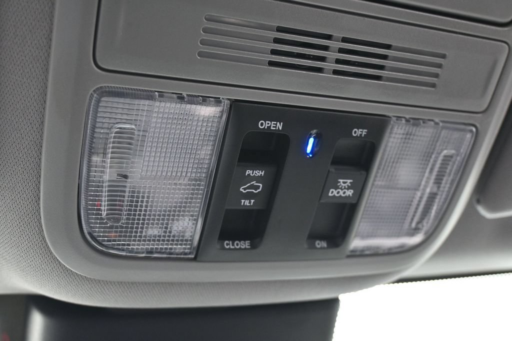 Used 2024 Honda Odyssey EX-L image 25