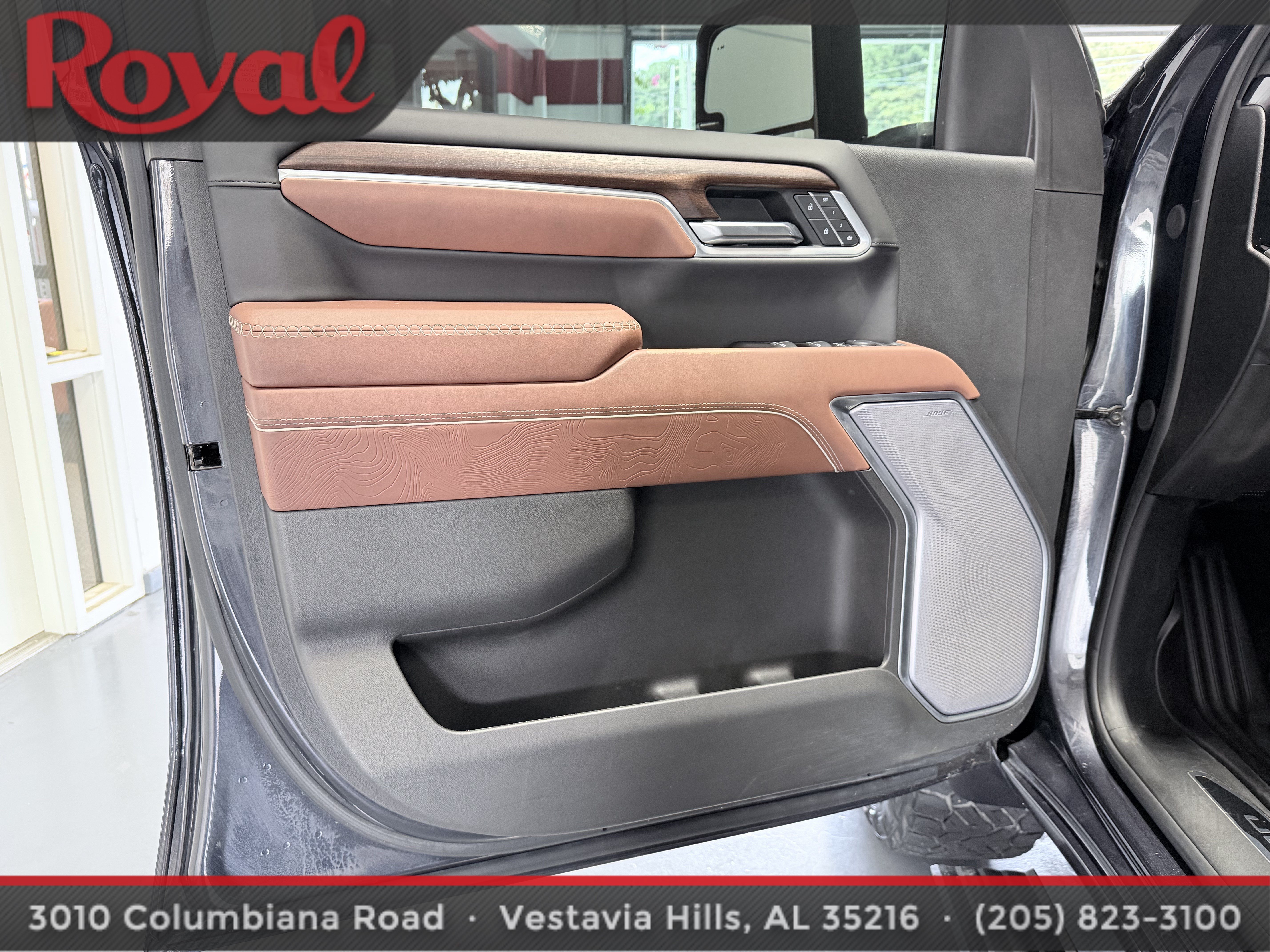 Used 2025 GMC Sierra 2500 Denali Ultimate w/ Max Trailering Package AWD/4WD image 14