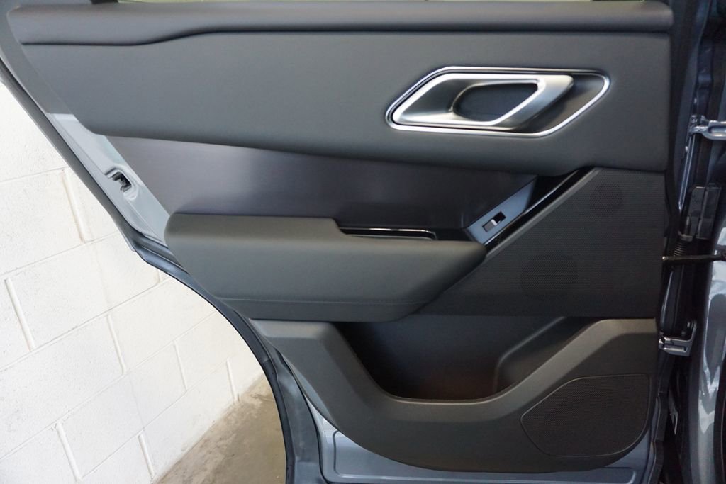 New 2026 Land Rover Range Rover Velar Dynamic SE image 28