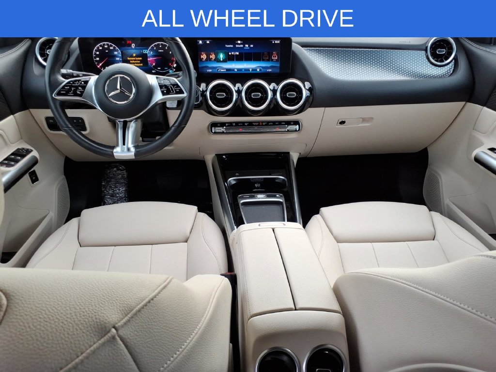 Used 2025 Mercedes-Benz GLA 250 4MATIC image 11