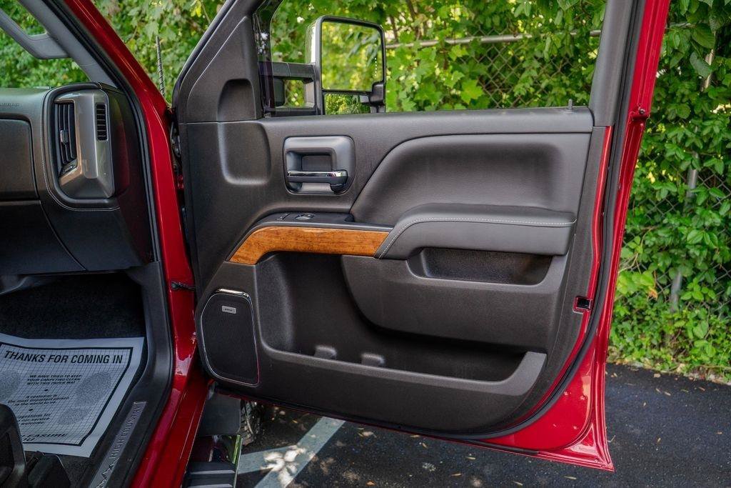 Used 2018 Chevrolet Silverado 2500 High Country w/ Duramax Plus Package AWD/4WD image 20
