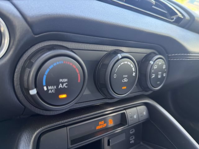 New 2026 MAZDA MX-5 Miata Club w/ Interior Package RWD image 19
