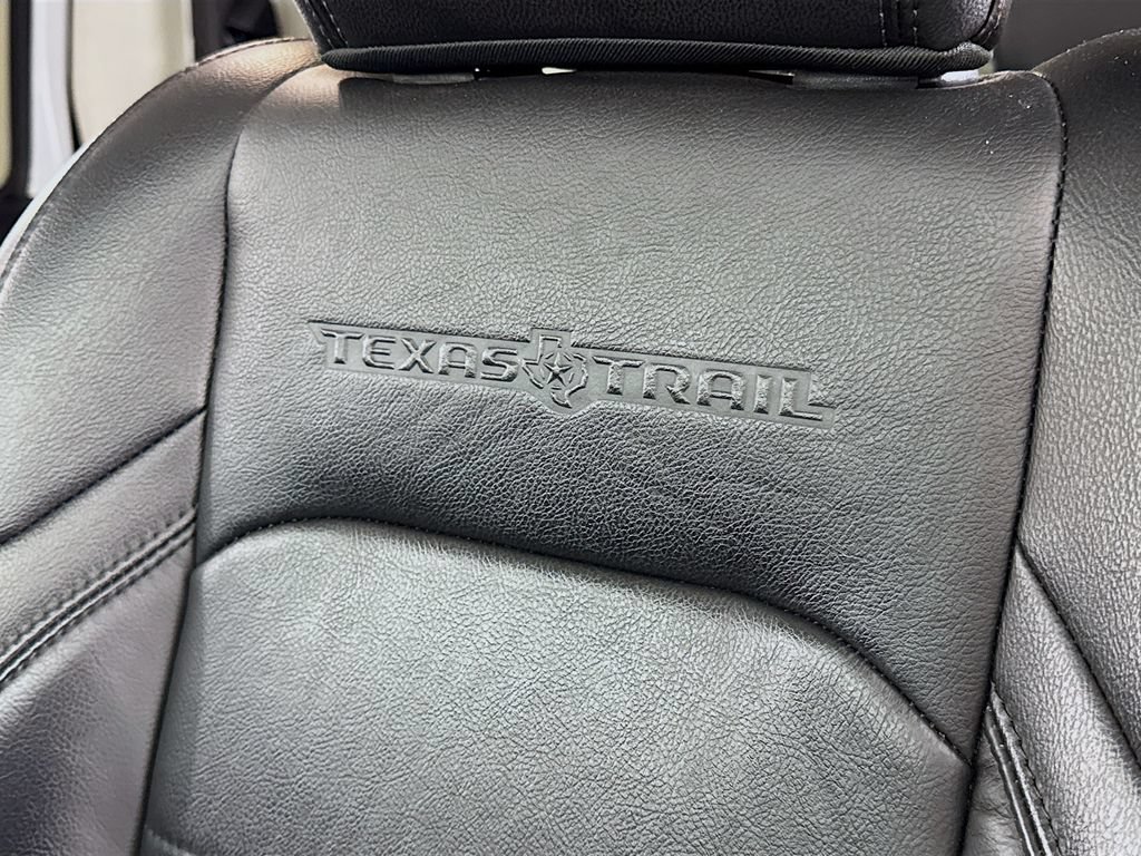 Used 2021 Jeep Gladiator Sport AWD/4WD image 16