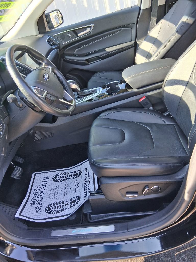 Used 2016 Ford Edge Titanium w/ Equipment Group 301A AWD/4WD image 7