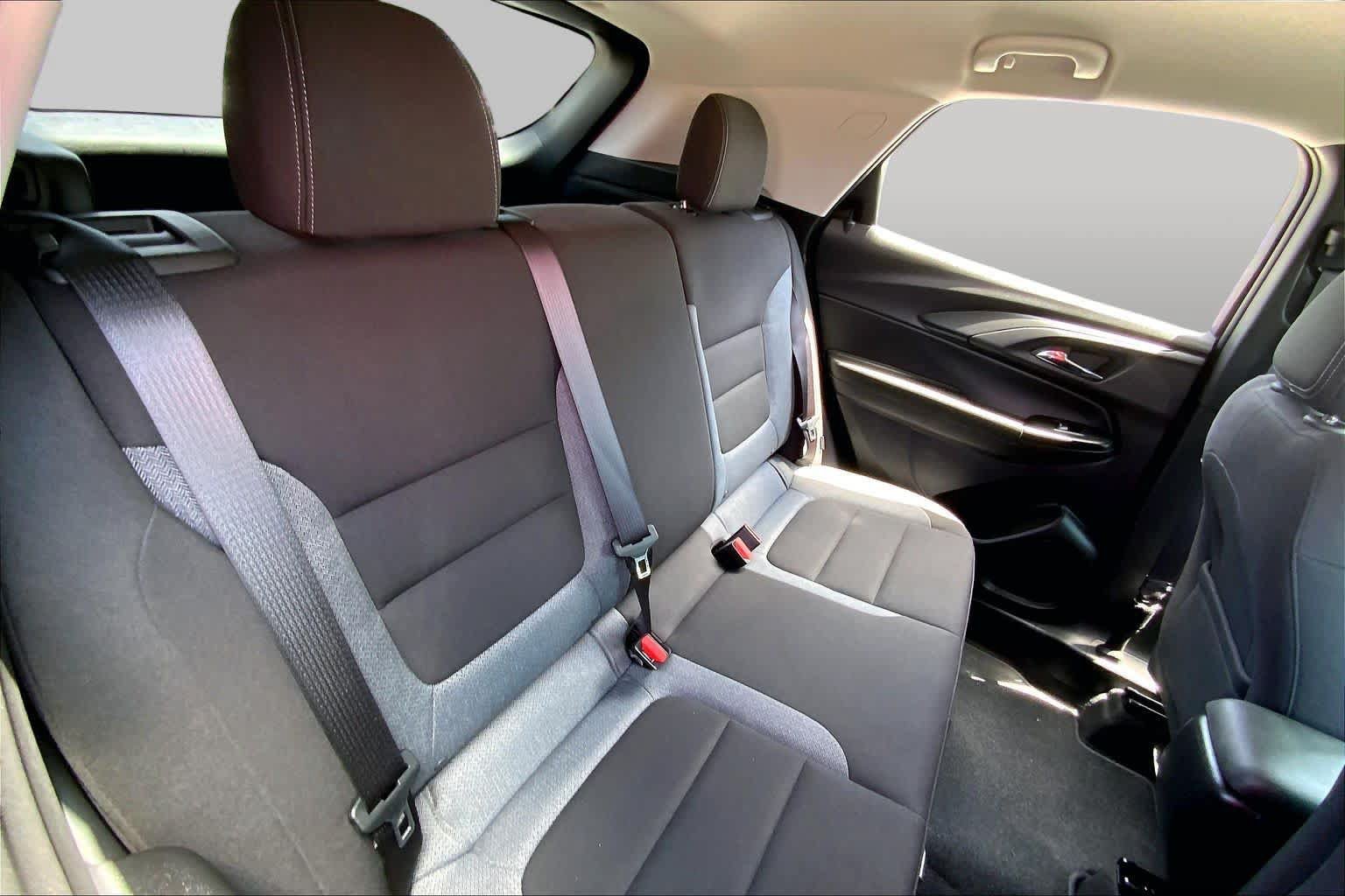 Used 2024 Chevrolet TrailBlazer LS w/ LS Convenience Package FWD image 18