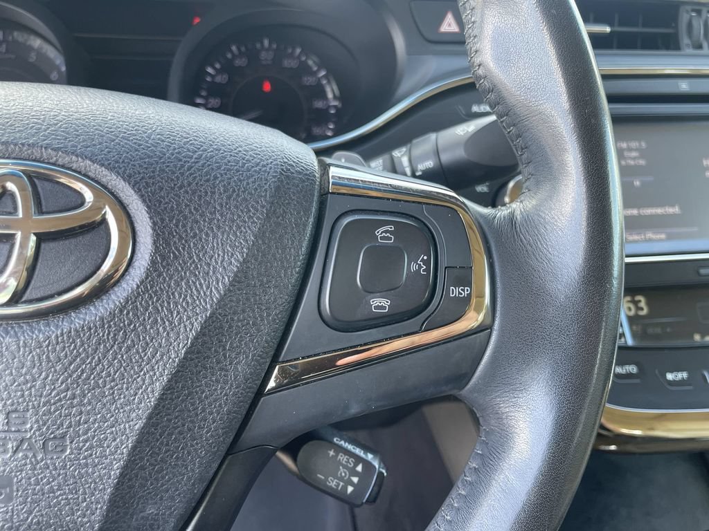 Used 2015 Toyota Avalon Limited FWD image 18