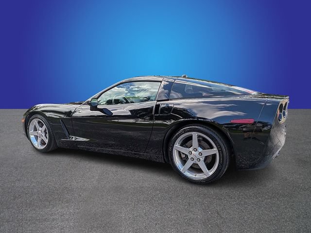 Used 2005 Chevrolet Corvette Coupe w/ Preferred Equipment Group RWD image 3