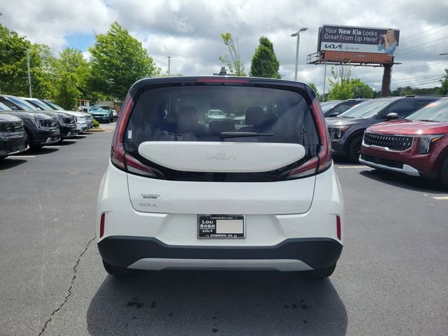 Certified 2025 Kia Soul LX w/ LX Technology Package FWD image 5