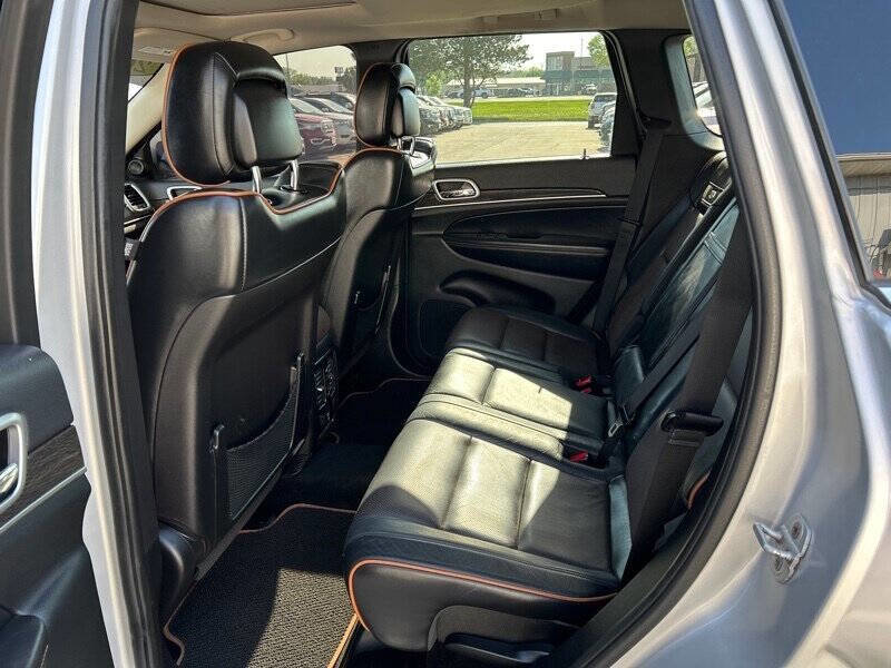 Used 2011 Jeep Grand Cherokee 70th Anniversary AWD/4WD image 13