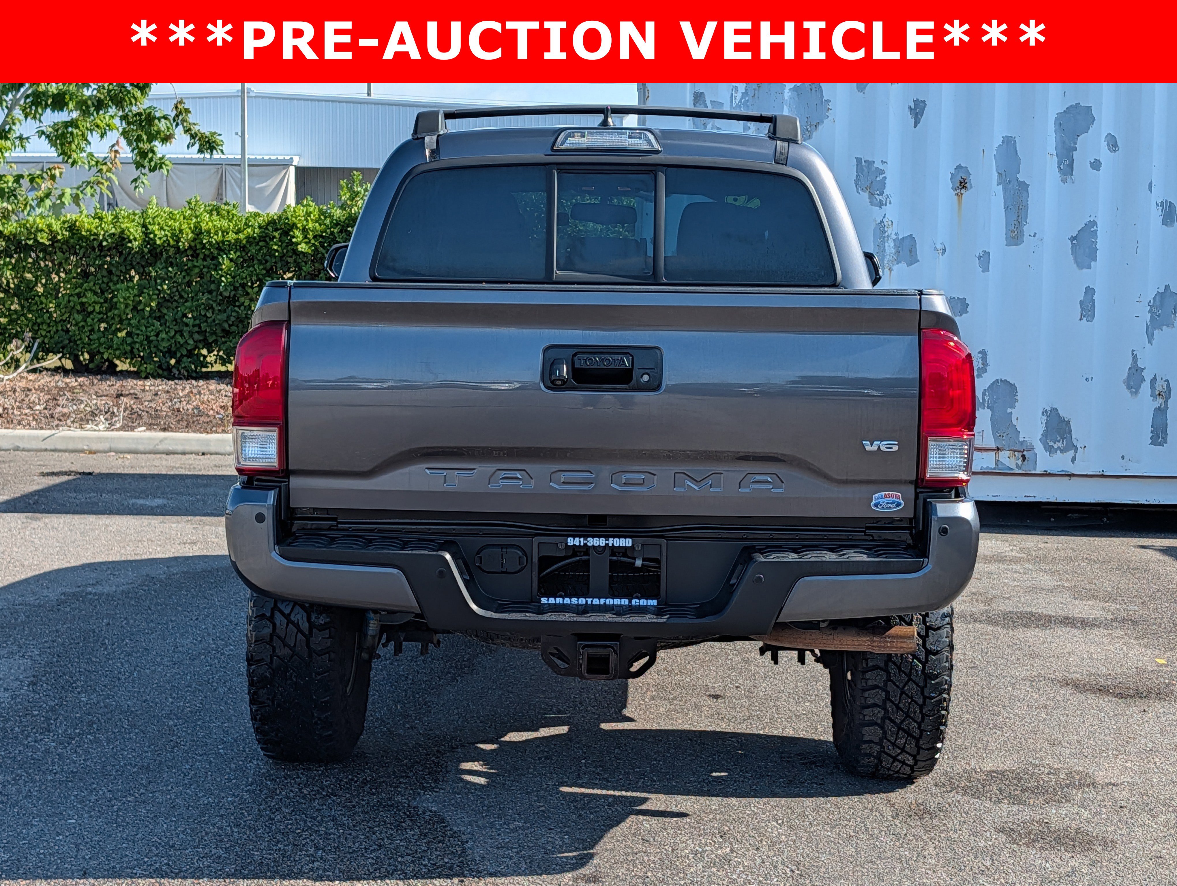 Used 2016 Toyota Tacoma TRD Off-Road w/ Premium & Technology Package AWD/4WD image 5
