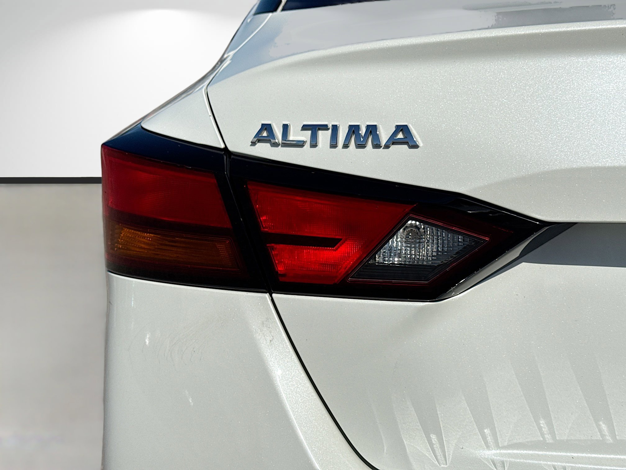 Used 2020 Nissan Altima 2.5 Platinum image 8