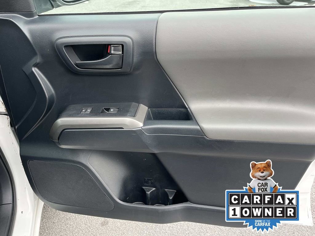 Used 2017 Toyota Tacoma SR5 w/ Tow Package image 20