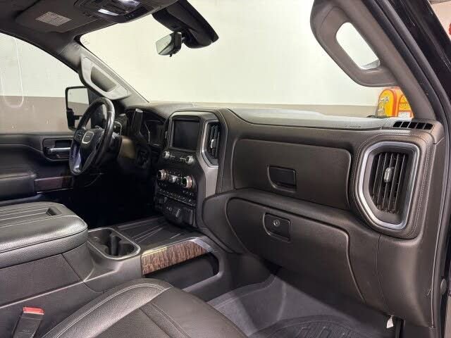 Used 2022 GMC Sierra 2500 Denali w/ Denali Ultimate Package AWD/4WD image 42