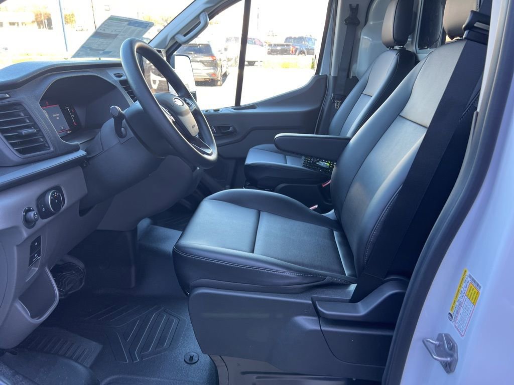 New 2026 Ford Transit 250 Low Roof w/ Load Area Protection Package RWD image 11