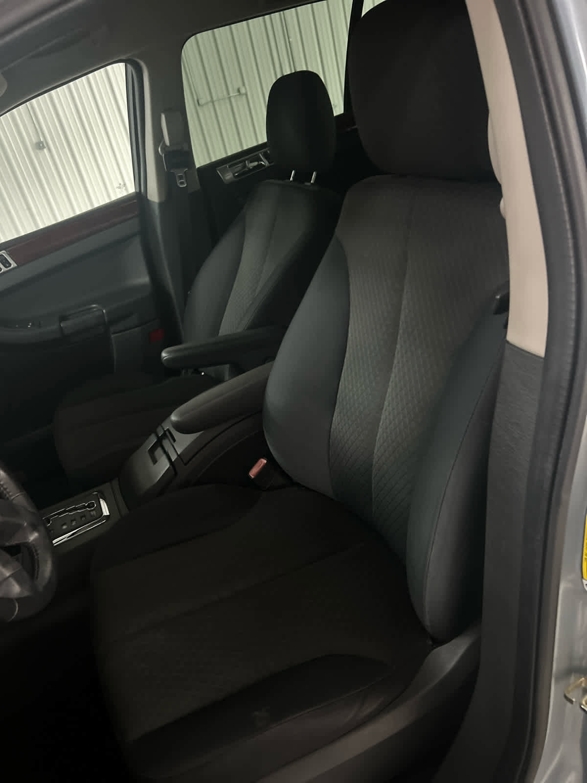 Used 2006 Chrysler Pacifica Touring image 11