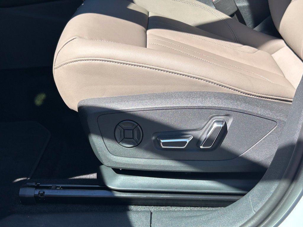 New 2026 Audi Q3 quattro 2.0T AWD/4WD image 21