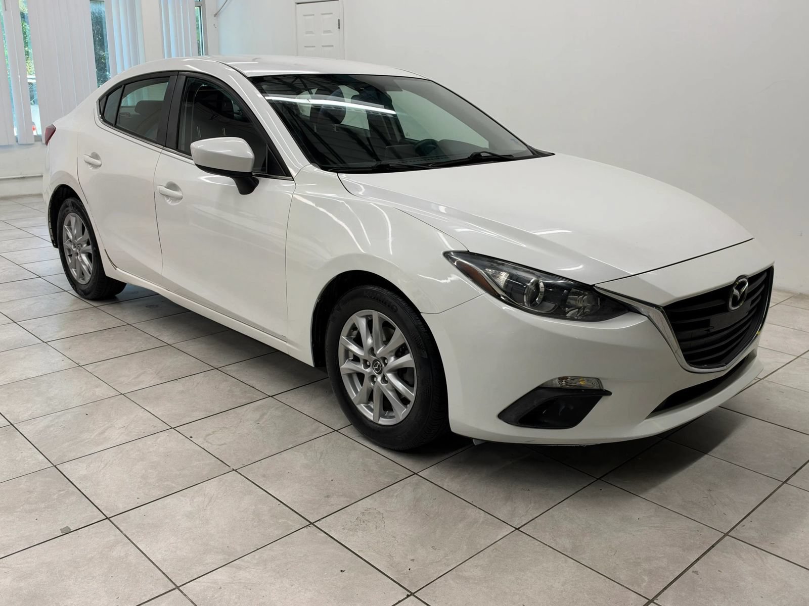 Used 2016 MAZDA MAZDA3 i Sport w/ Preferred Equipment Package FWD image 1