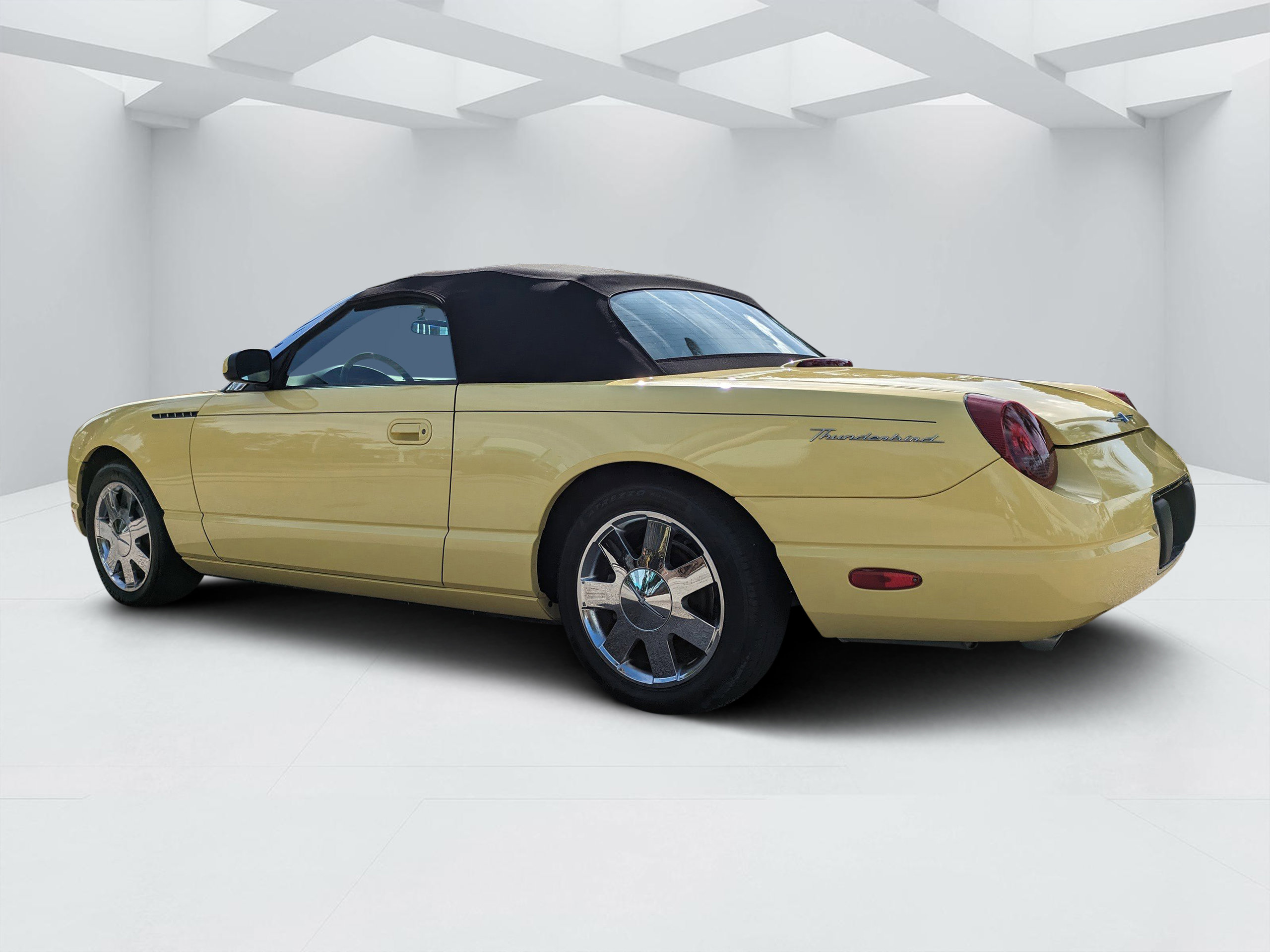 Used 2002 Ford Thunderbird RWD image 5