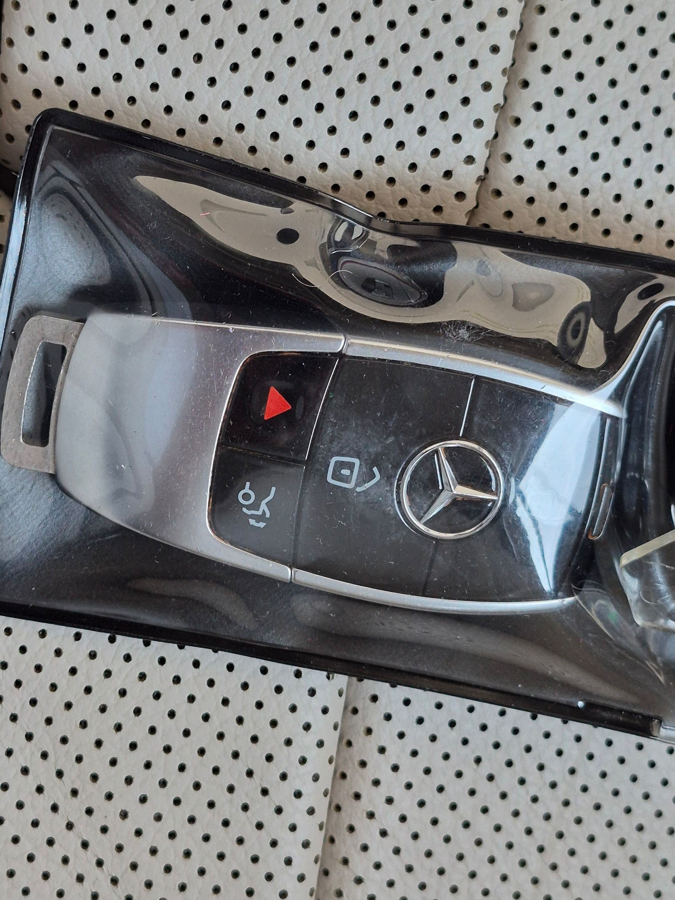 Certified 2019 Mercedes-Benz E 450 4MATIC Cabriolet image 32