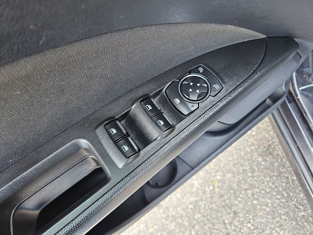 Used 2020 Ford Fusion SE image 28